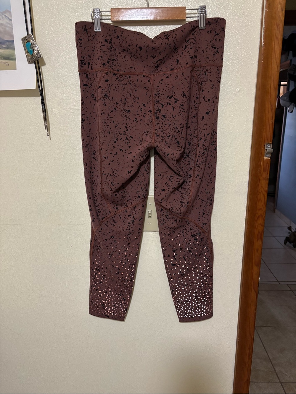Lululemon - Picture 4 of 5